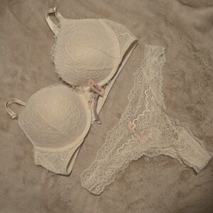 Victoria's Secret White Dream Angel Lace Push Up Bra Panty Set Bridal New 36C